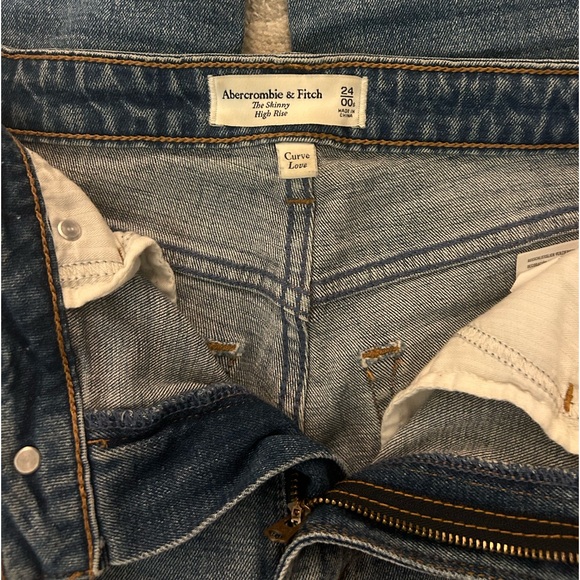 Jeans - Picture 3 of 5